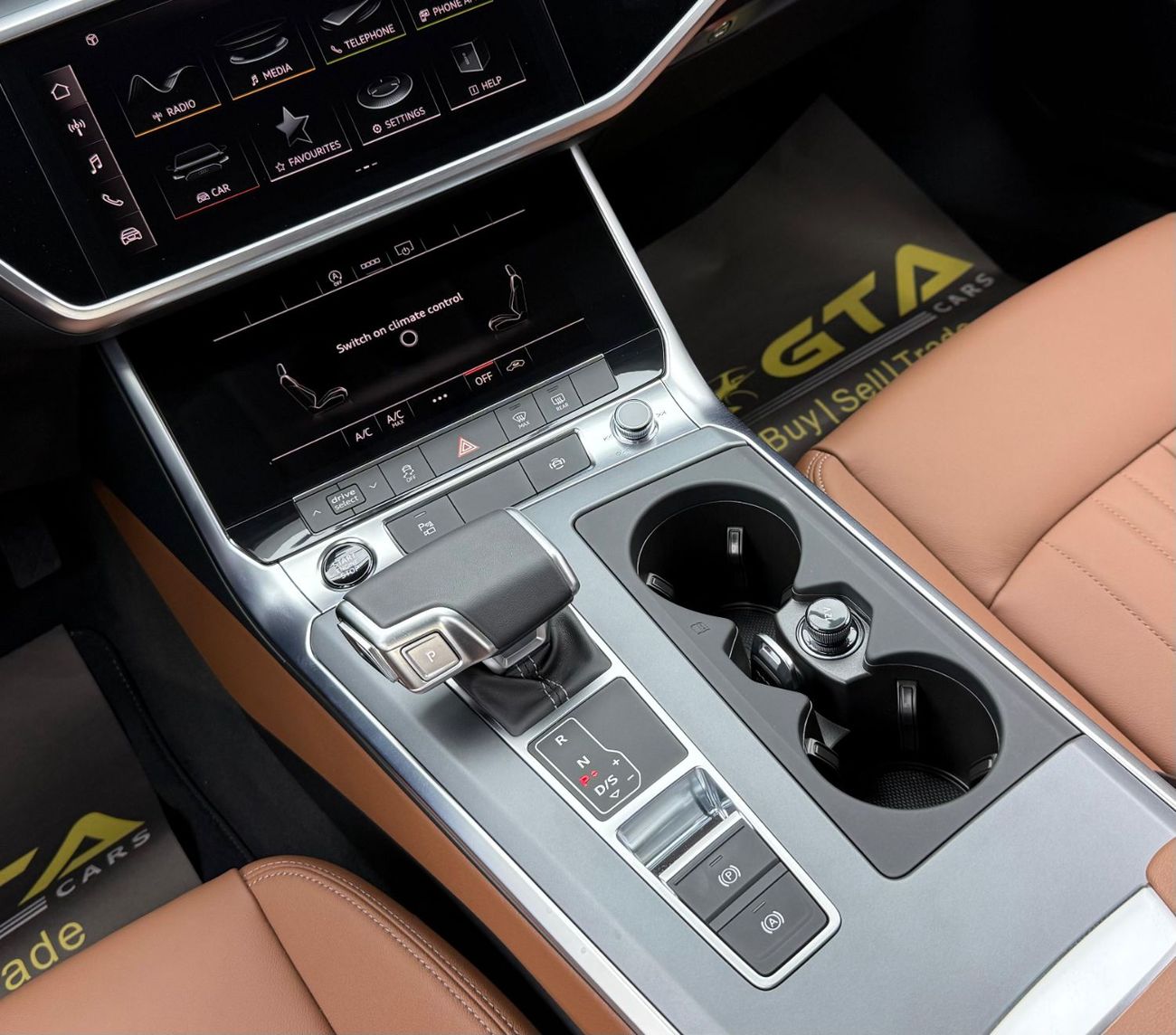 أودي A6 *Brand New* 2025 Audi A6 40 TFSI, 5 Years Audi Warranty, 3 Years Audi Service Pack, Delivery Km, GCC