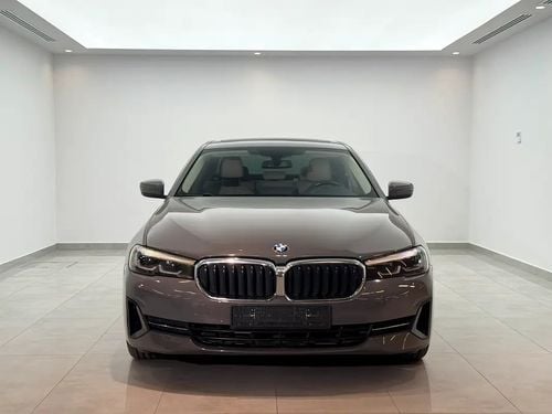 BMW 520i JOY EDITION 520i | GCC Specs | Well Maintained | Premium Interior