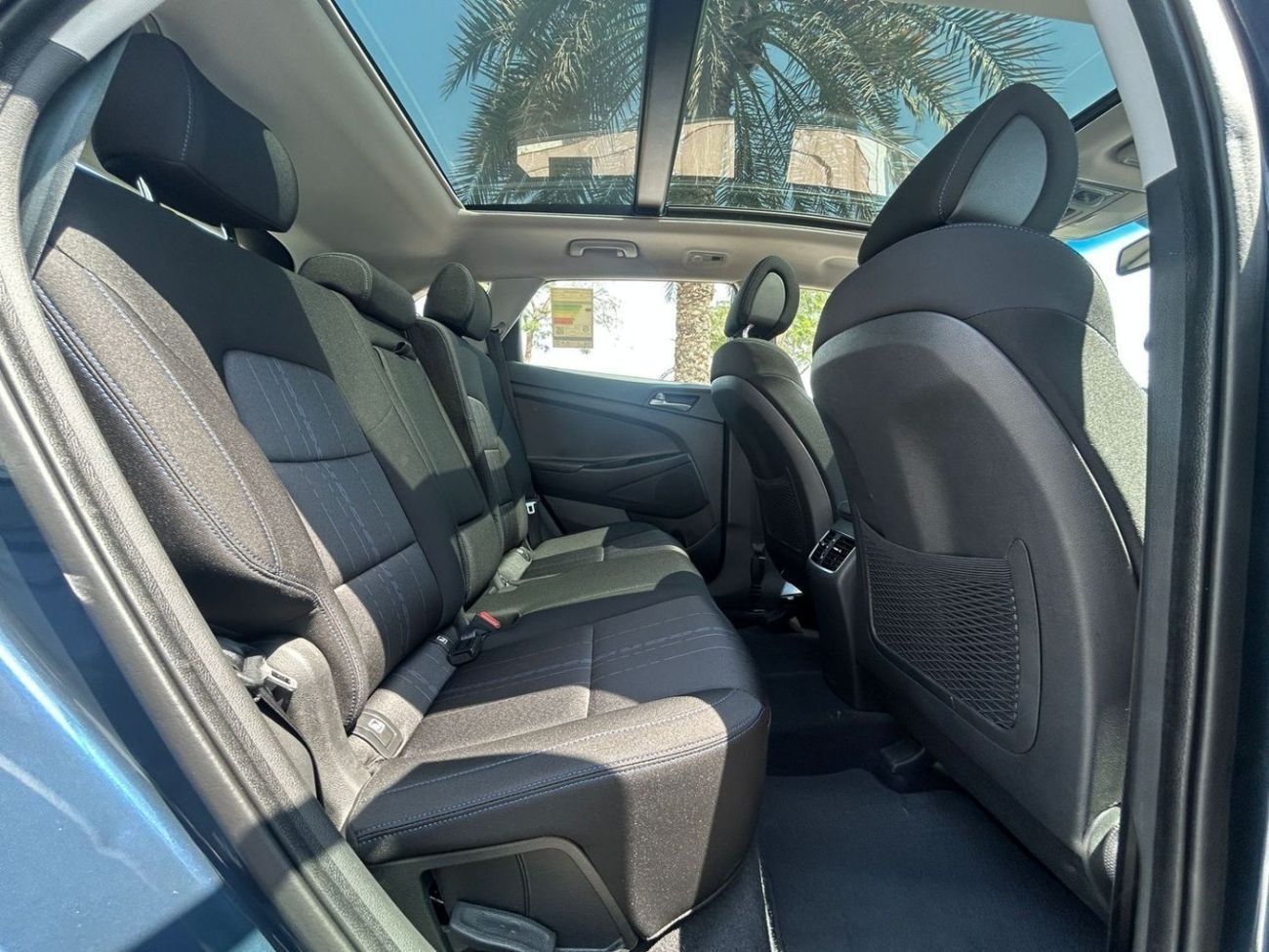 Hyundai Tucson GL Plus 2.0L GCC FULL AGENCY SERVICE WITH PANOROMIC ROOF, REAR CAMERA, AUTO FOLD SIDE MIRRORS