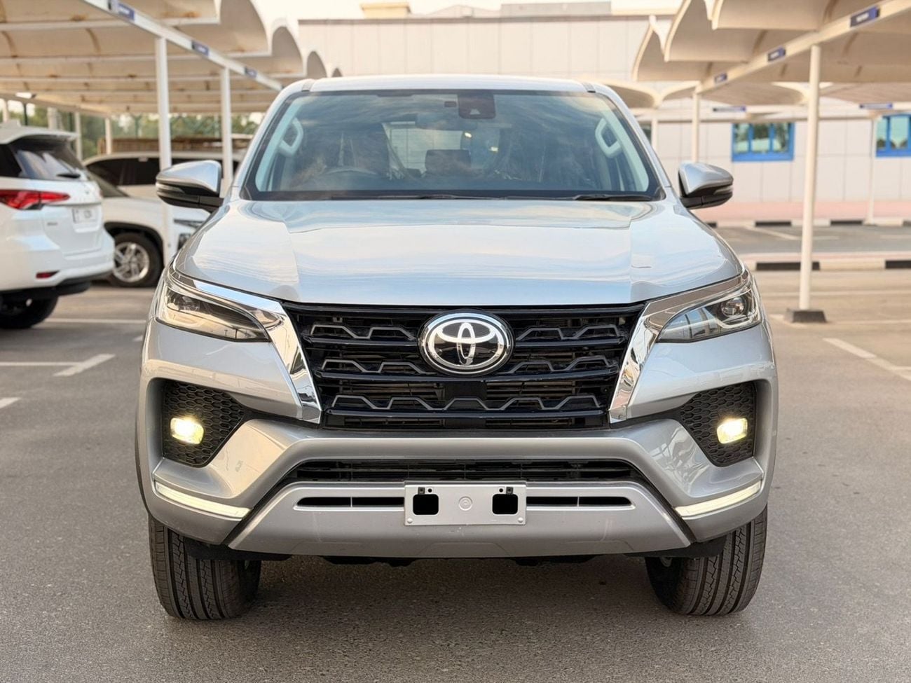 تويوتا فورتونر VX2 4X4 Diesel 2.8L