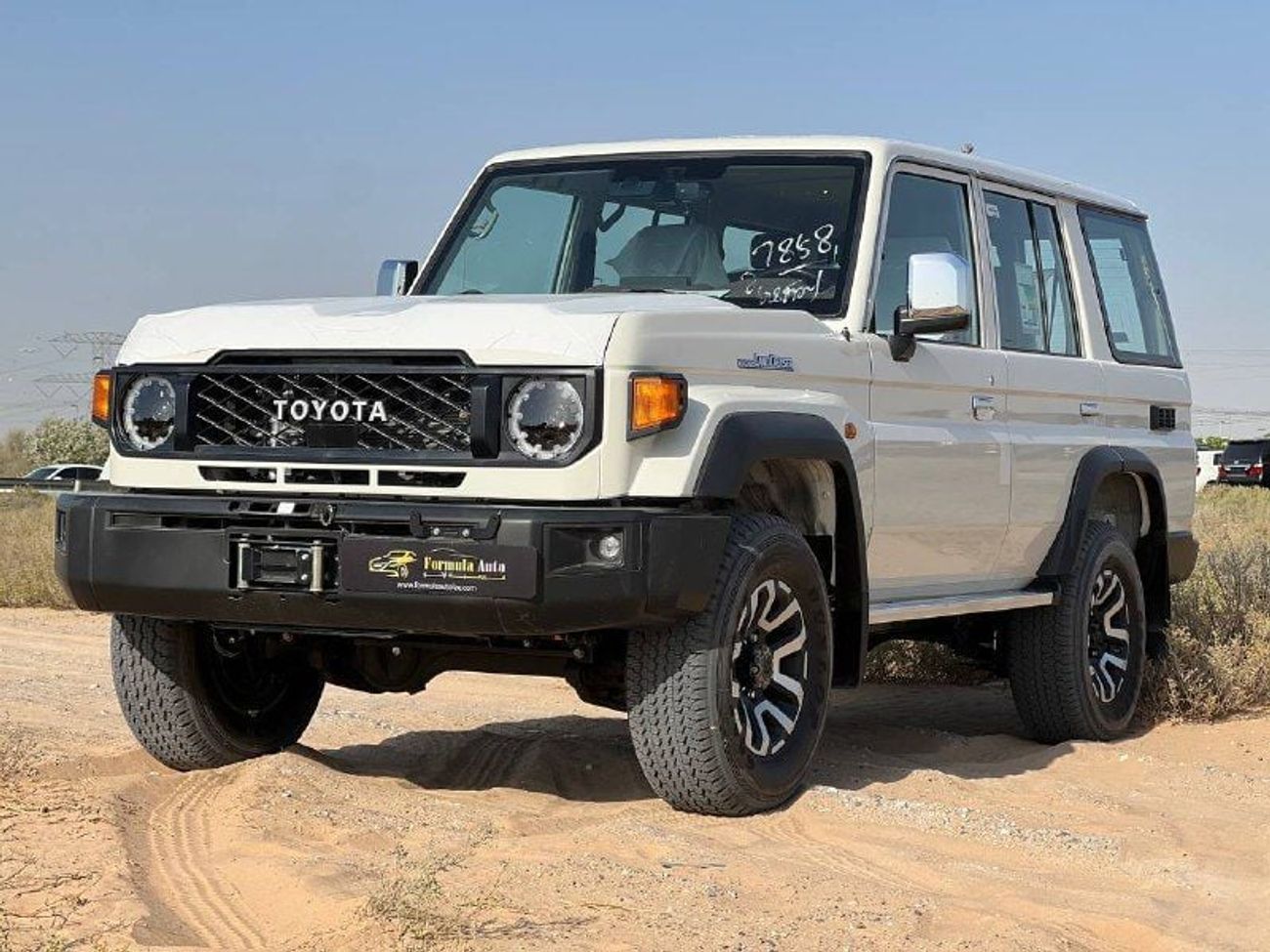 Toyota Land Cruiser 70 HT VXR LC76 4.0L PTR A/T // 2025 // FULL OPTION WITH RADAR , LEATHER SEATS , DVD&BACK CAMERA // SPEC