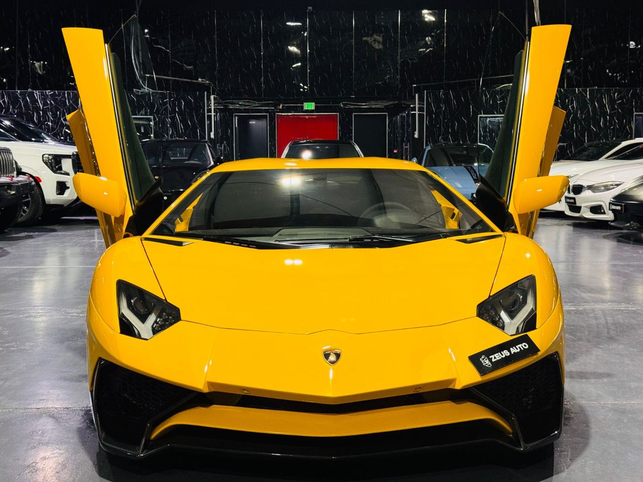 لامبورغيني أفينتادور 6.5L V12 2014 Lamborghini Aventador LP 700-4 GCC