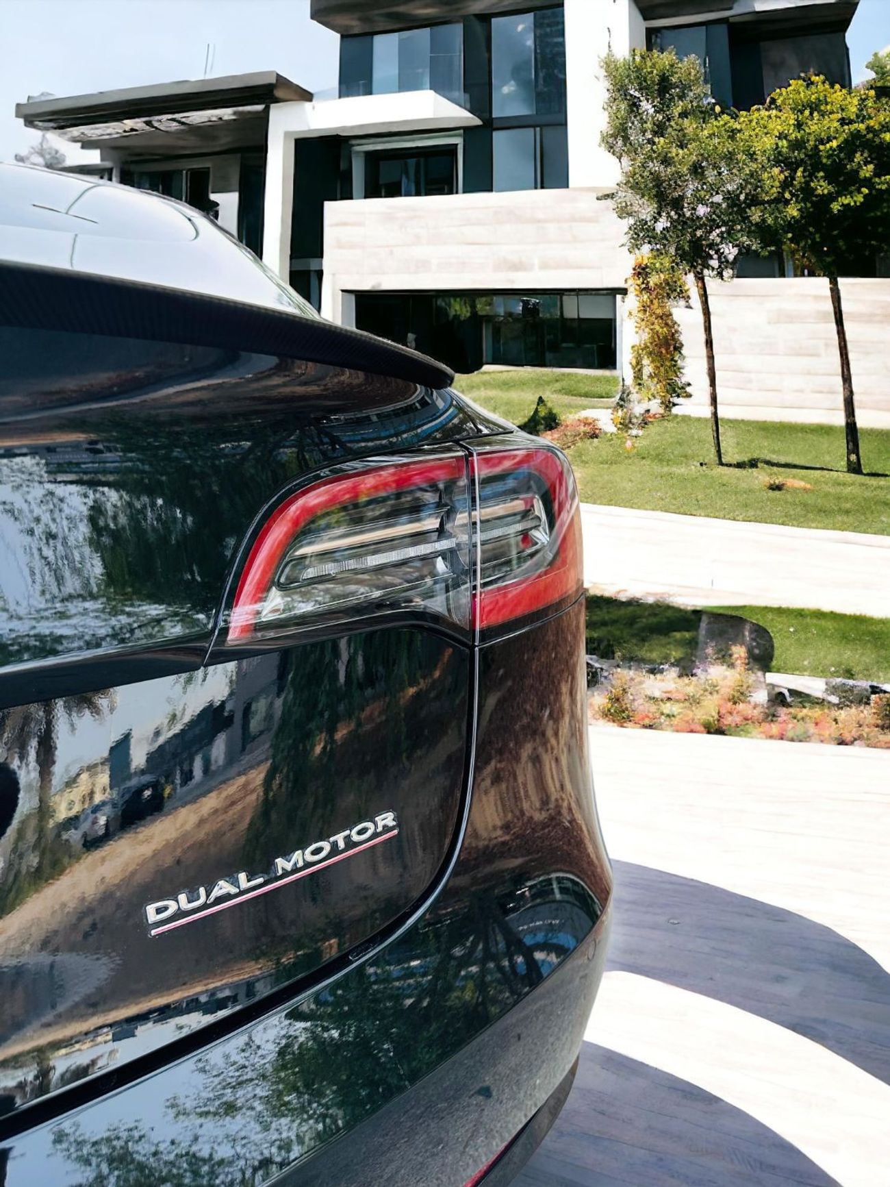 Tesla Model 3 Long Range AED 2,300 P.M TESLA MODEL 3 2021 PERFORMANCE DUAL MOTOR GCC UNDER WARRANTY