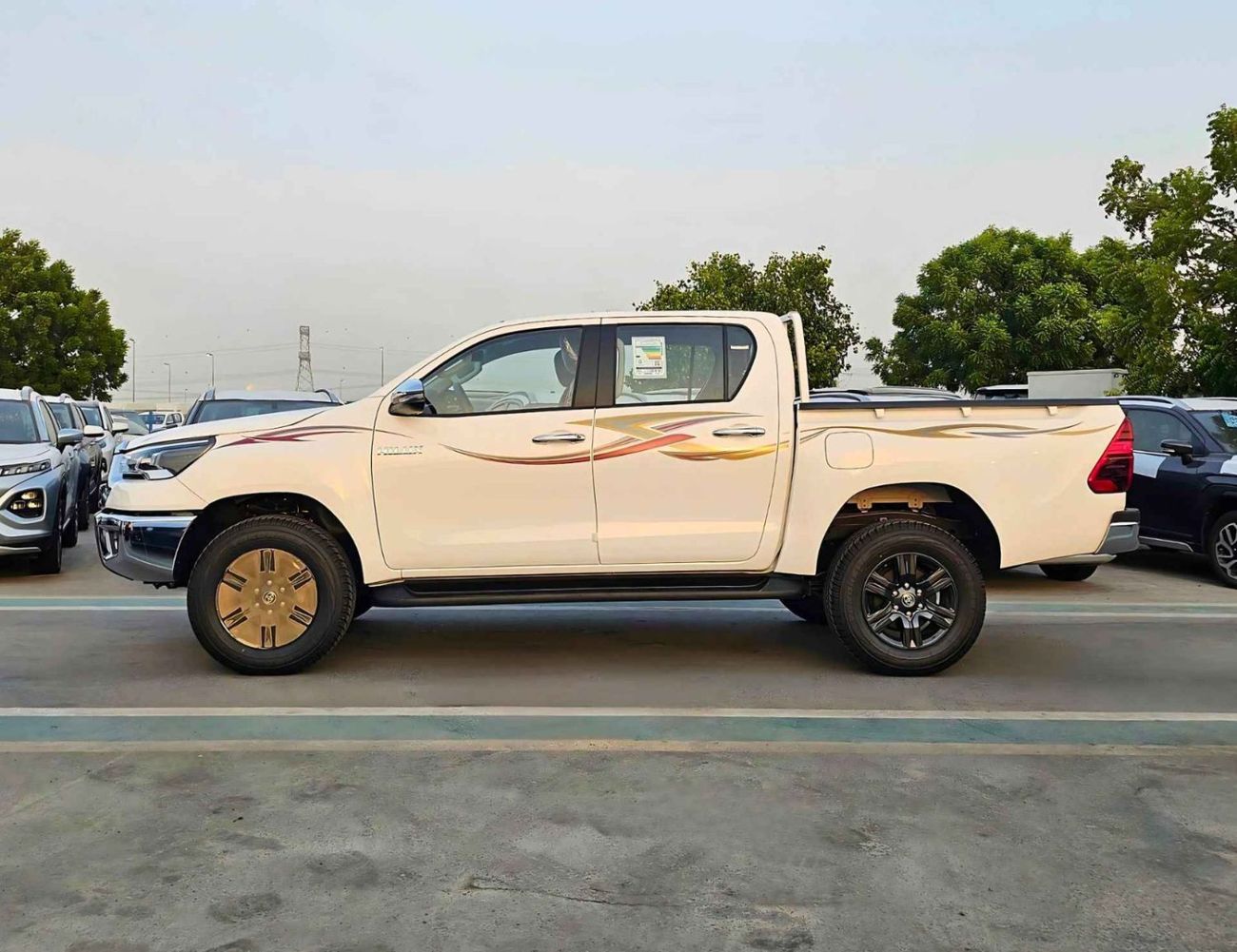 Toyota Hilux SR5 WIDE BODY DOUBLE CABIN/2.7L PETROL A/T/PUSH START/ AUTO & DUAL AC/ ALLOY WHEEL/CODE#HP27SR5AK