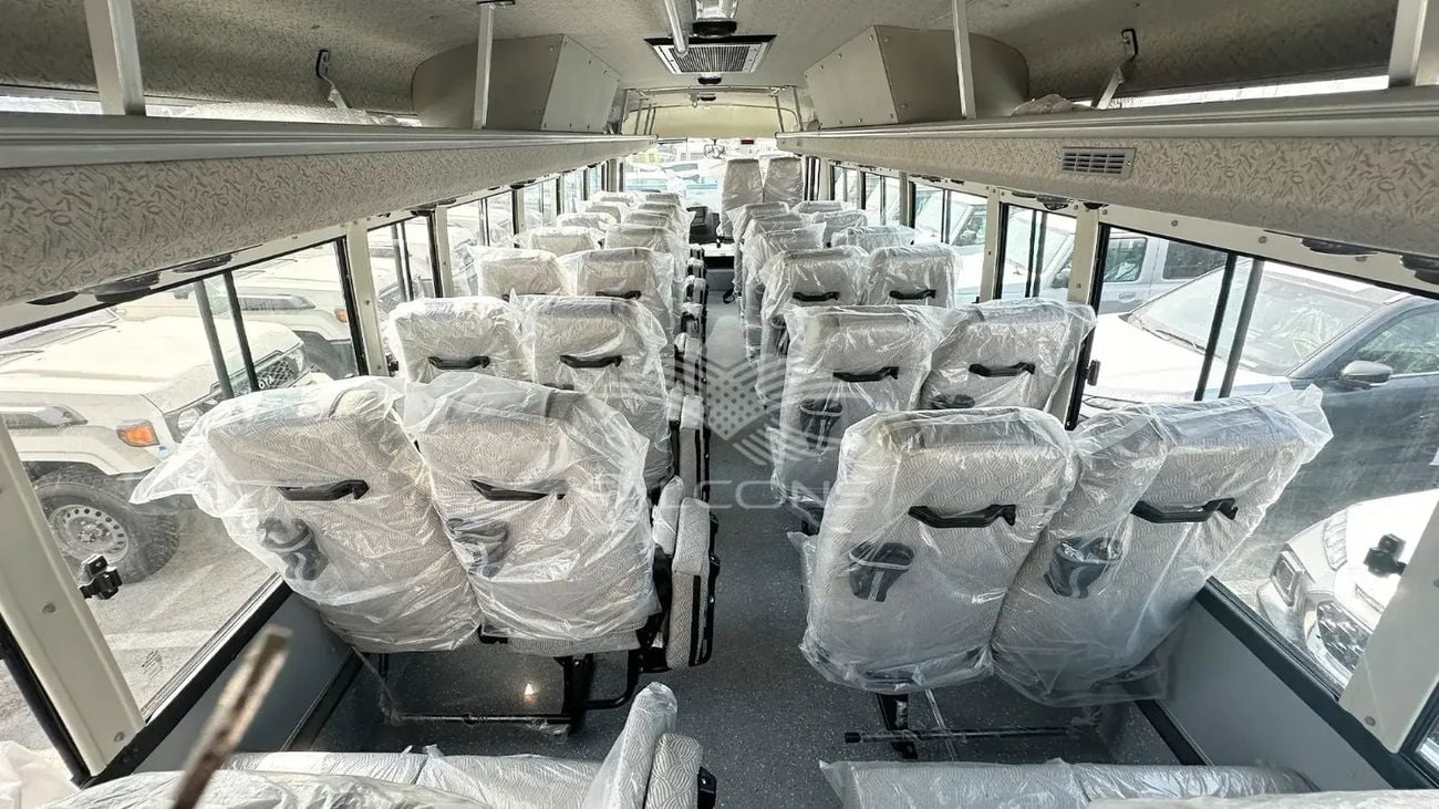 SML Isuzu S7 Bus 3455cc 47-SEATER AC Diesel MT