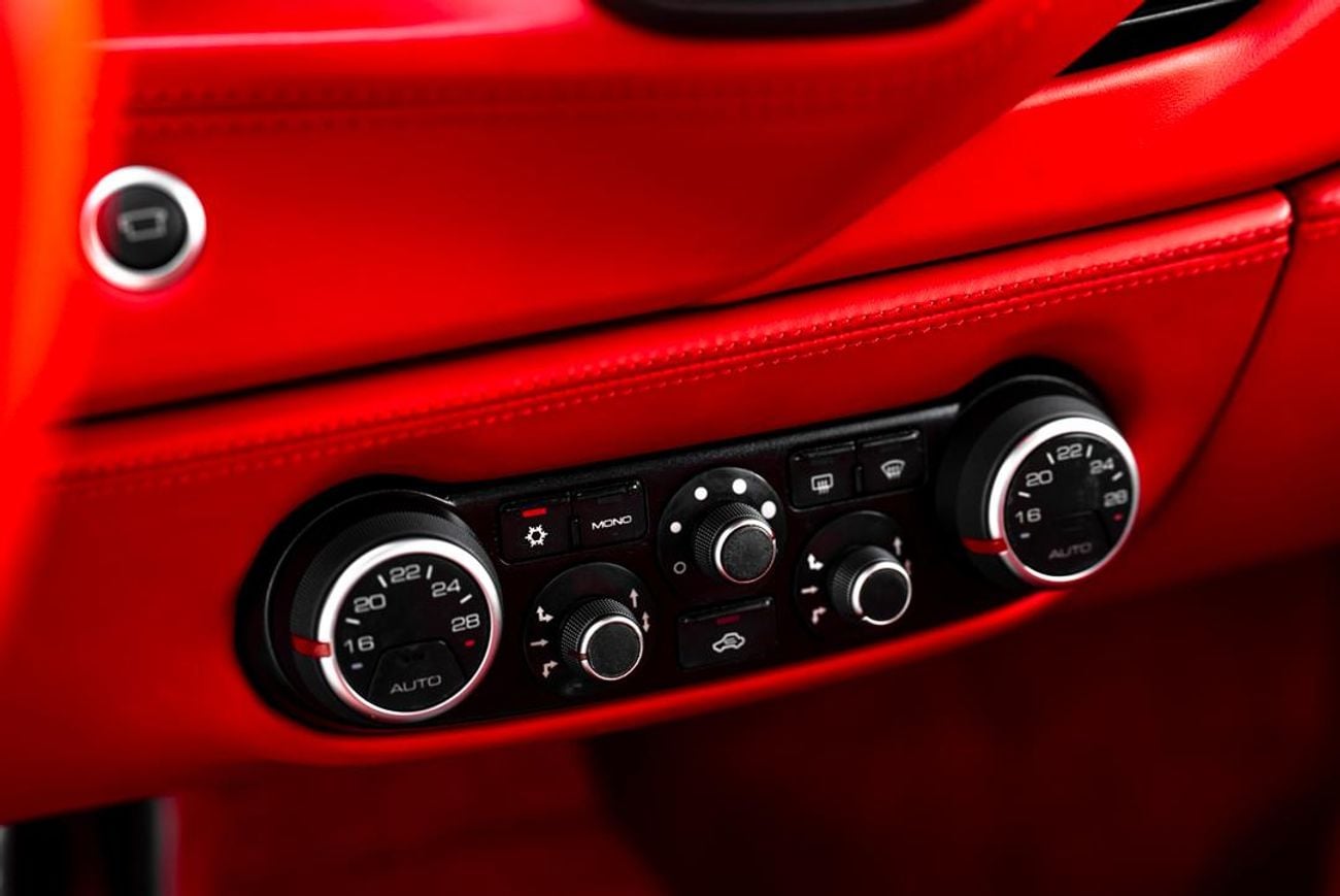 فيراري 488 GTB STD