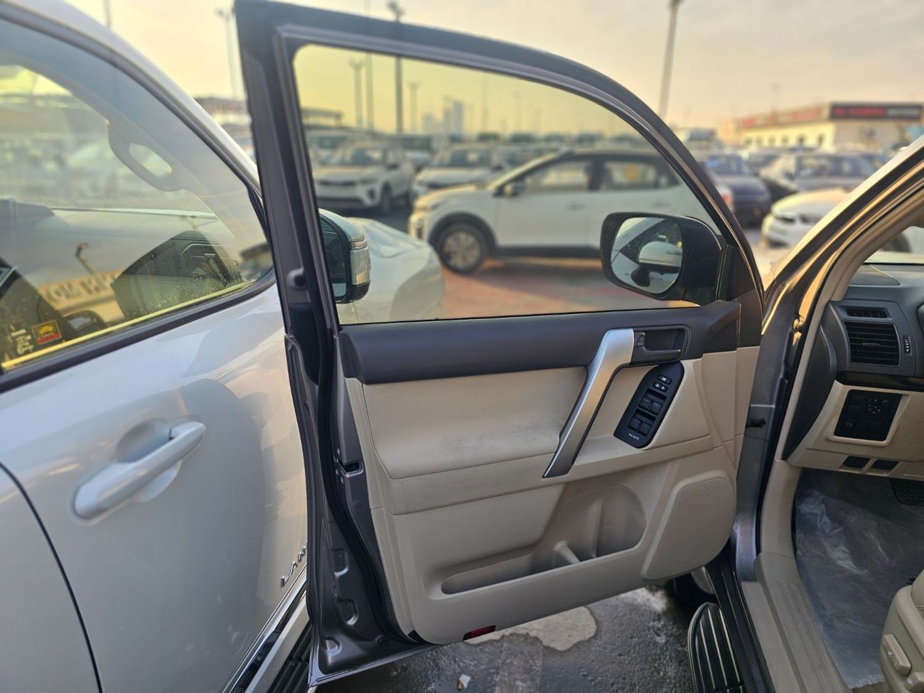 تويوتا برادو Toyota land cruiser Prado year 2022 FULL OPTION petrol engine brown color automatic transmission v6