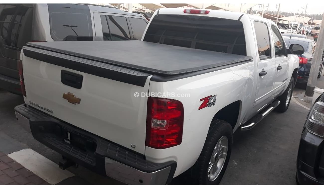 Chevrolet Silverado American specs 2012  4x4 drive automatic gear