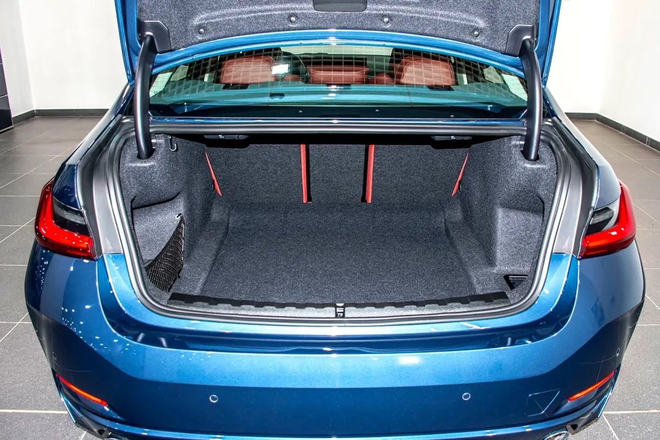 BMW 318i 318i Sedan Pure