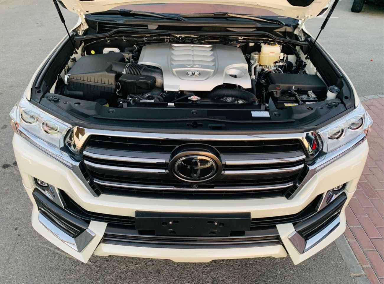 Toyota Land Cruiser VXR