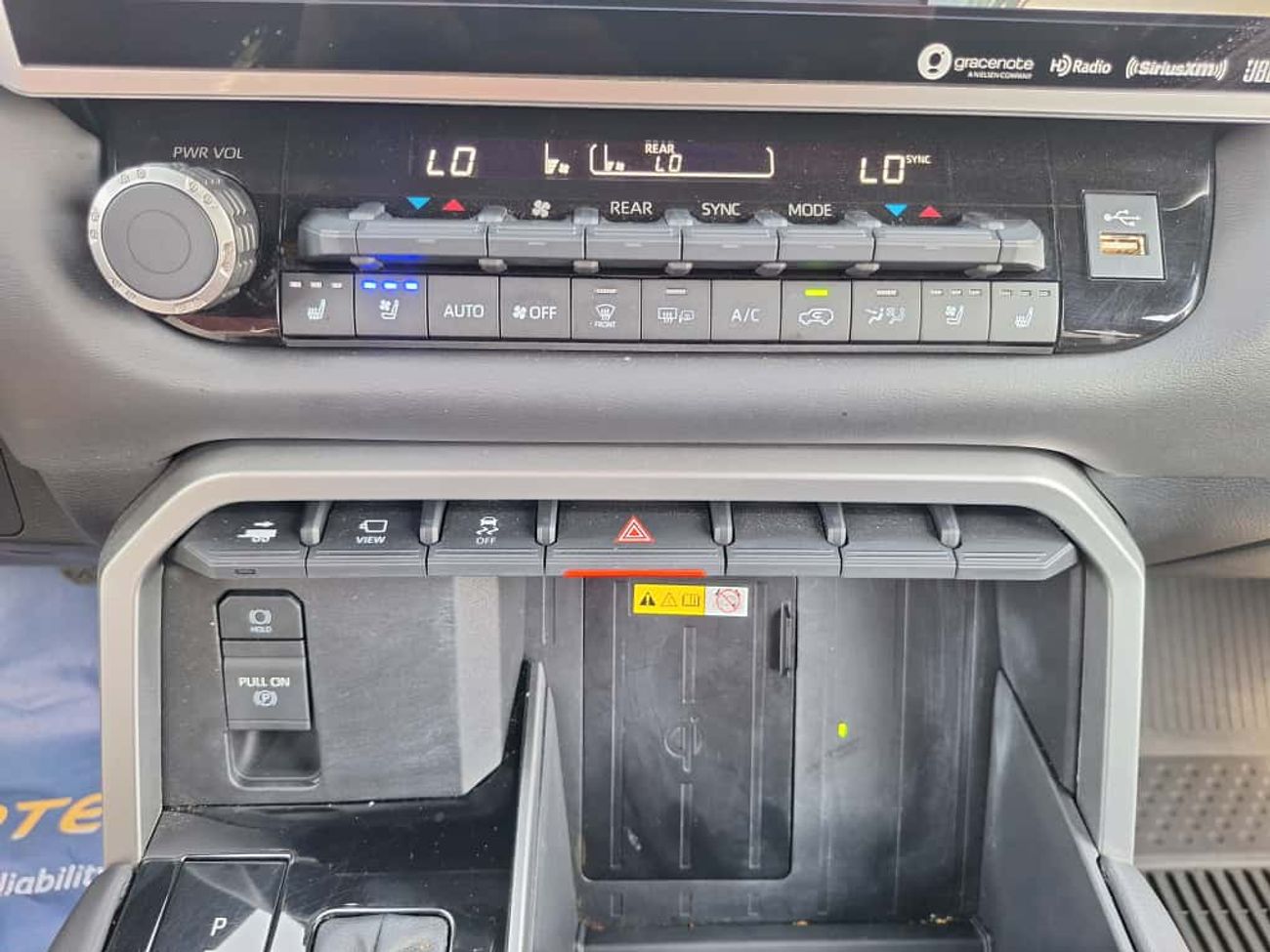 Toyota Sequoia 2024 TOYOTA SEQUOIA PLATINIUM 4WD HYBRID