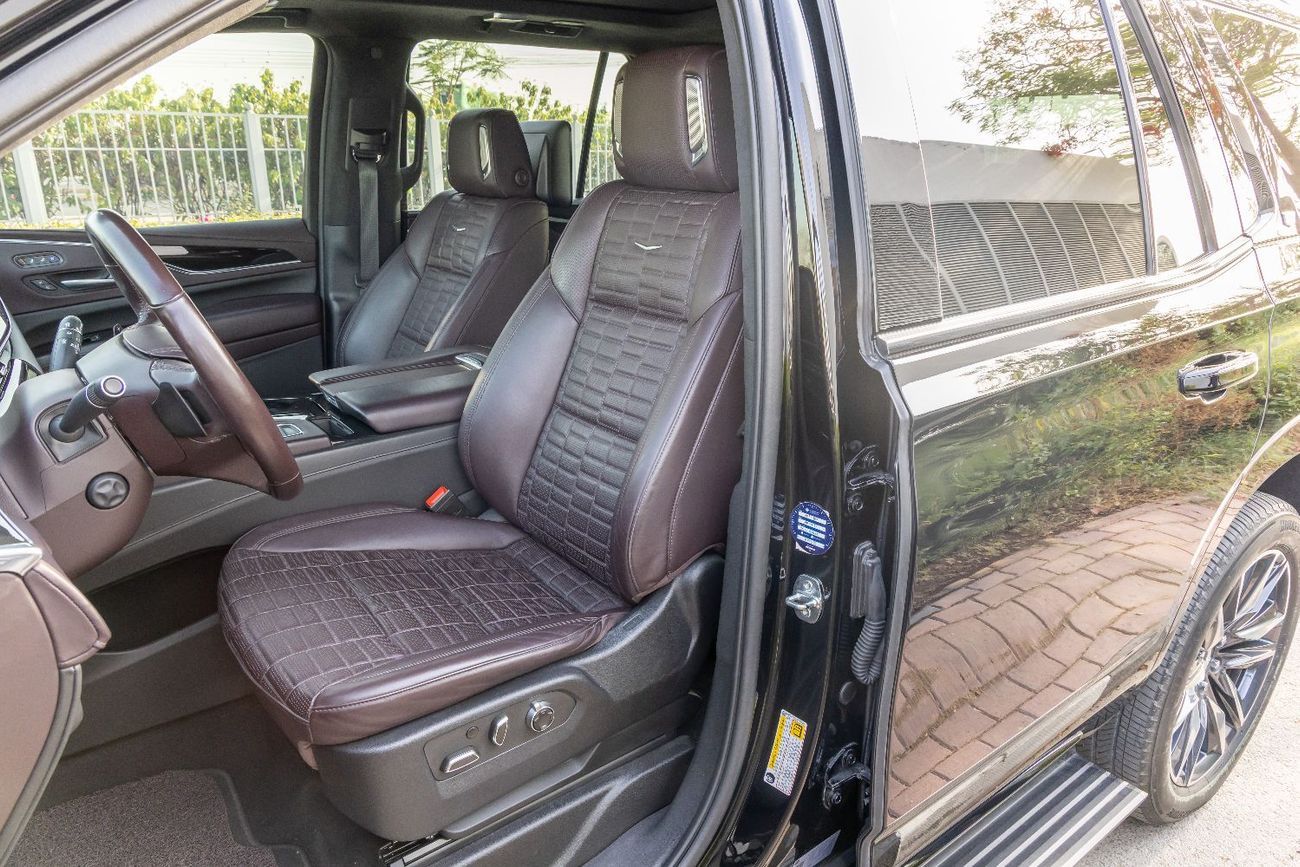 كاديلاك إسكالاد Sport Platinum 6.2L 4WD Cadillac Escalade Sport Platinum - Perfect Condition - 2022