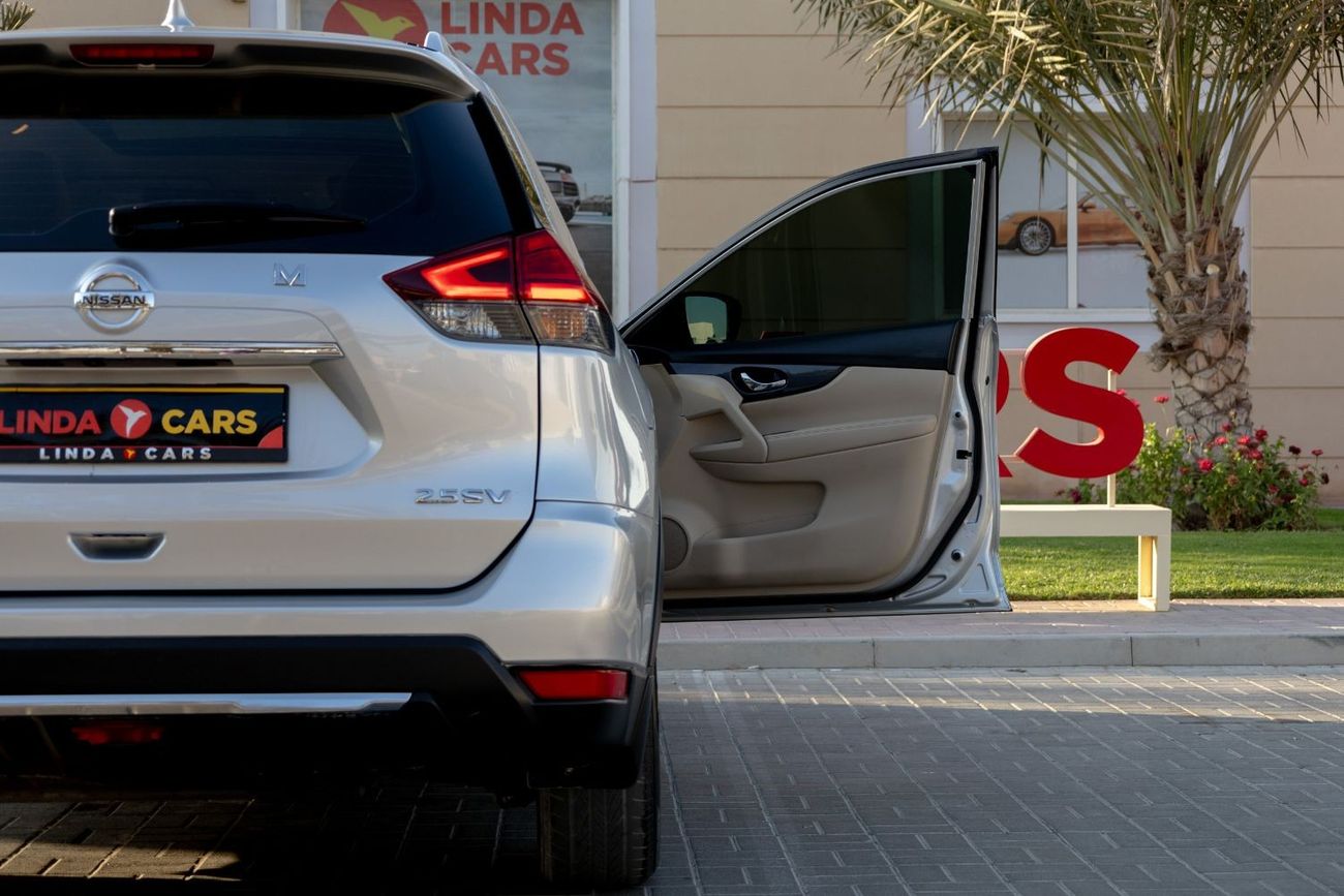 نيسان إكس تريل SV 2.5L Nissan X-Trail SV 2018 GCC under Warranty with Flexible Down-Payment.