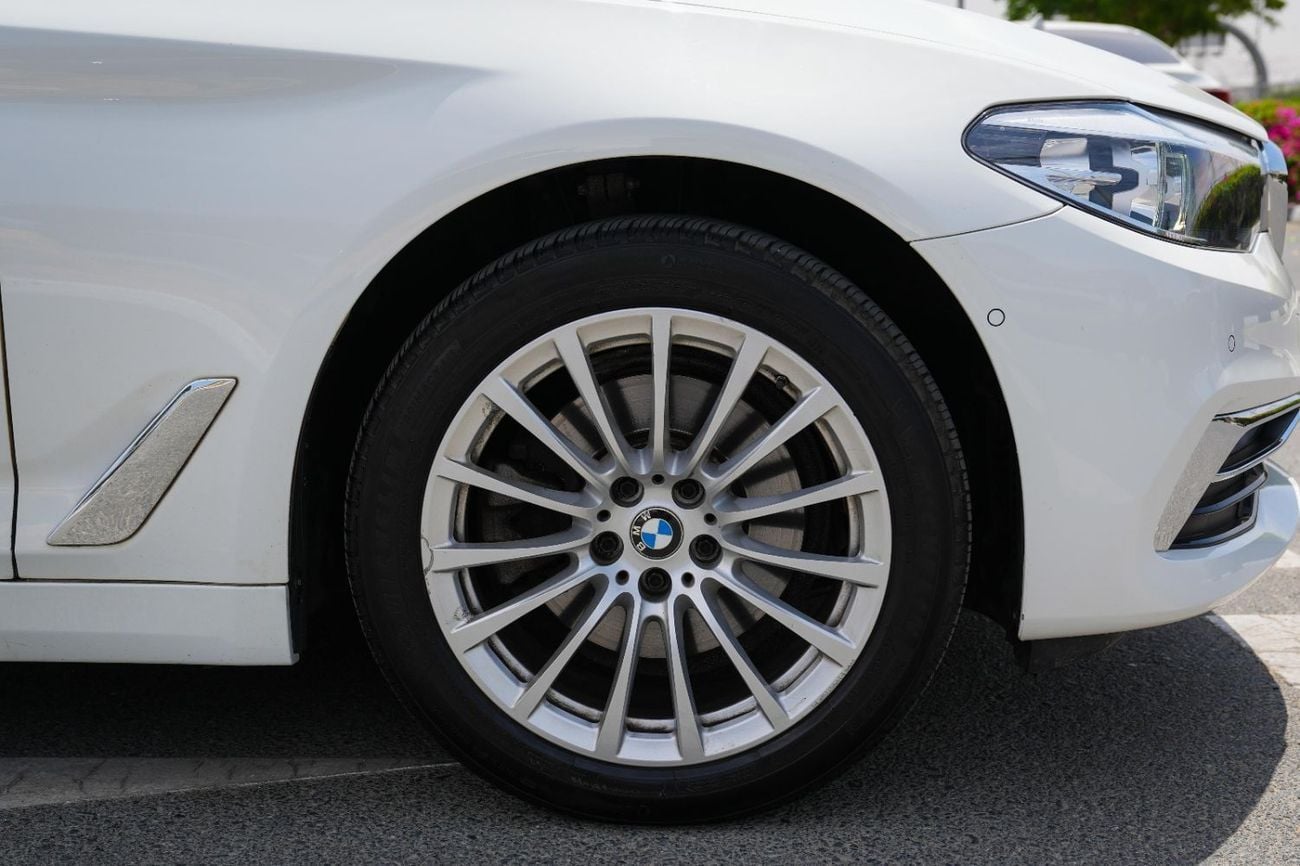 BMW 520i Std 2.0L BMW 520i Korean specification