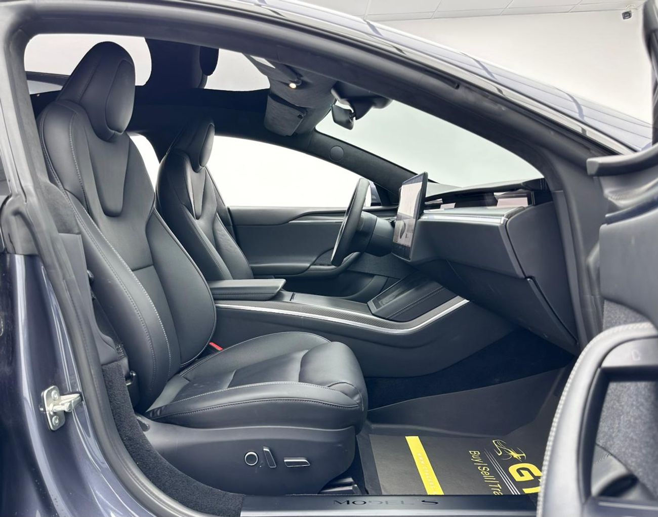 Tesla Model S Plaid (AWD) 2023 Tesla Model S Plaid, May/2027 Tesla Warranty, Tesla Full Service History, GCC