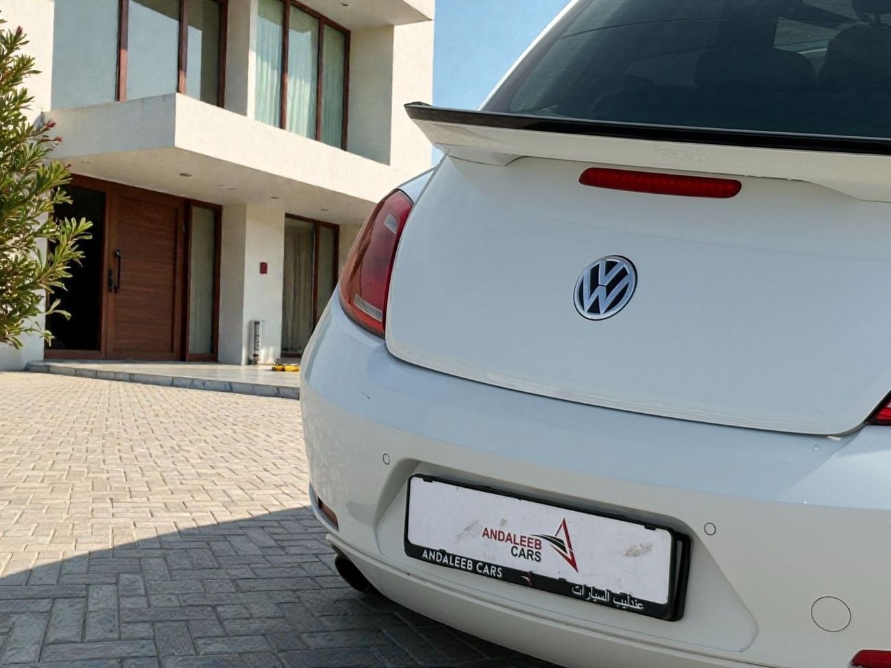 Volkswagen Beetle S 2.0L VOLKSWAGEN BEETLE 2.0 TSI A/T | 2015 | GCC SPECS