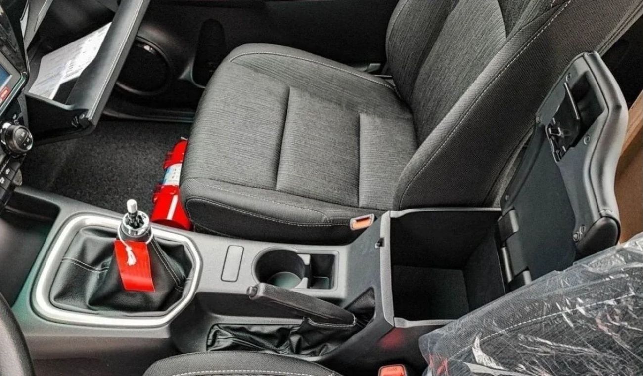 Toyota Hilux Toyota Hilux 2.4L MT Diesel 2024