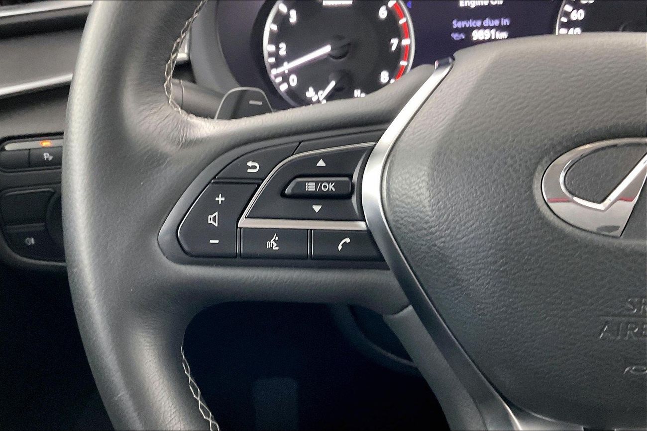 إنفينيتي QX50 Luxe | عرض العيد الحصري | خالية من أضرار الفيضانات