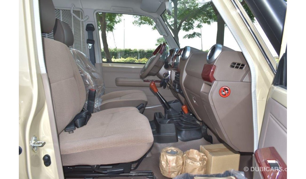 Toyota Land Cruiser Pick Up 79 Double Cabin V8 4.5L Diesel Limited