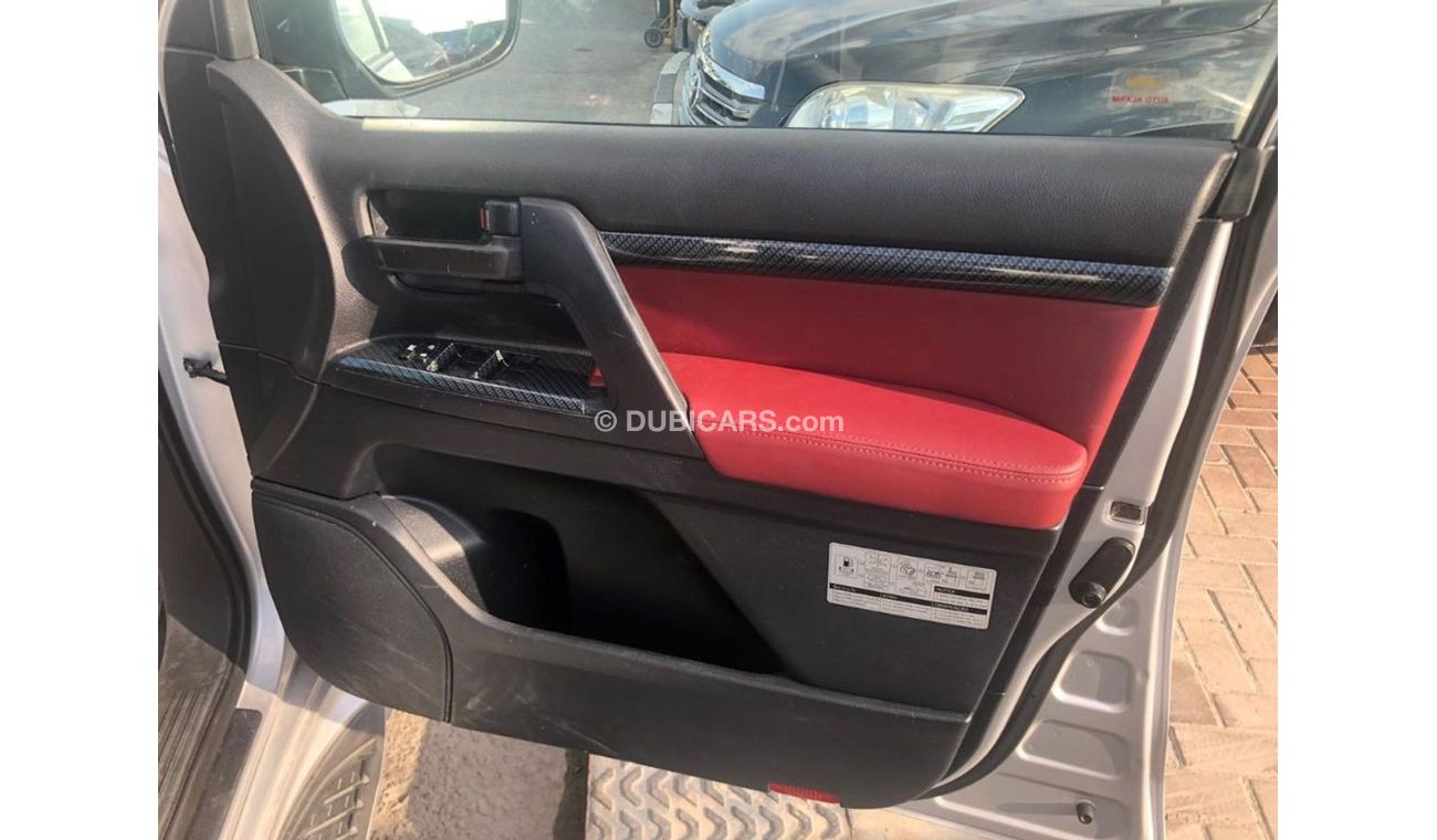 Toyota Land Cruiser Land Cruiser v8 RIGHT HAND DRIVE(Stock no PM35)