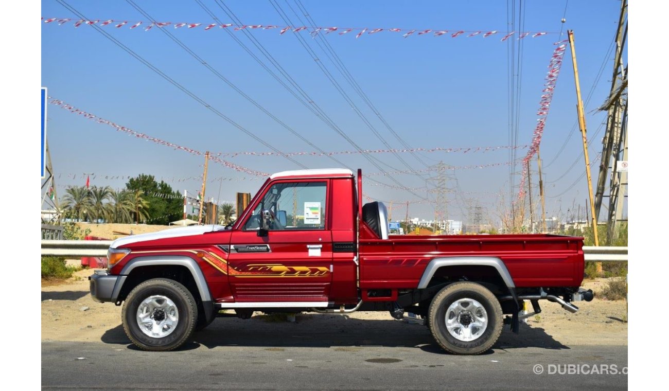 تويوتا لاند كروزر بيك آب 79 SC Pickup V8 4.0L LX 4WD Manual