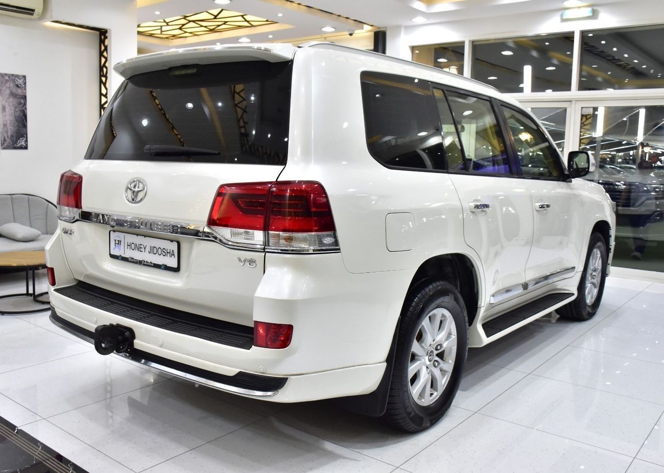 تويوتا لاند كروزر EXCELLENT DEAL for our Toyota Land Cruiser GXR ( 2018 Model ) in White Color GCC Specs