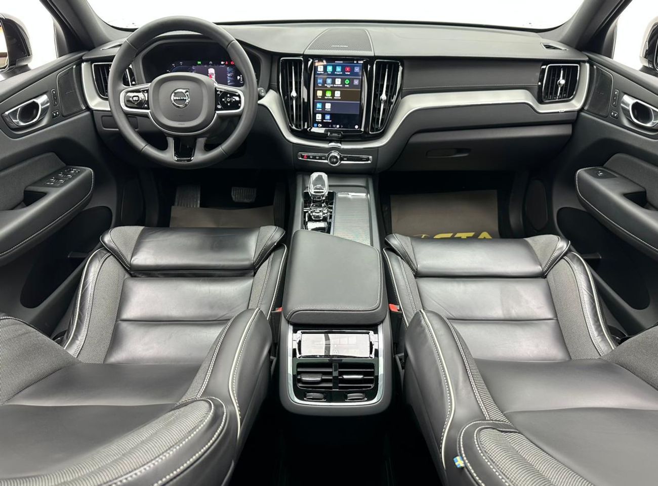 فولفو XC 60 2023 Volvo XC60 B5 Ultimate Dark, 2027 Volvo Warranty, Volvo Service History, GCC