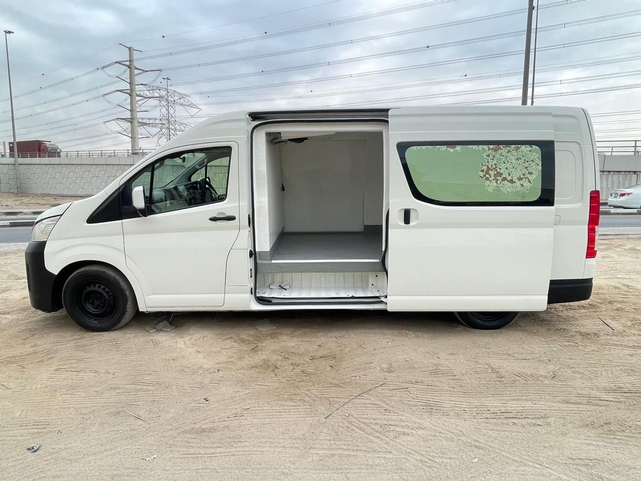 Toyota Hiace DLS - STD ROOF Right Hand Drive