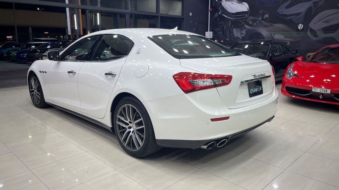 مازيراتي جيبلي STD Maserati Ghibli 2015