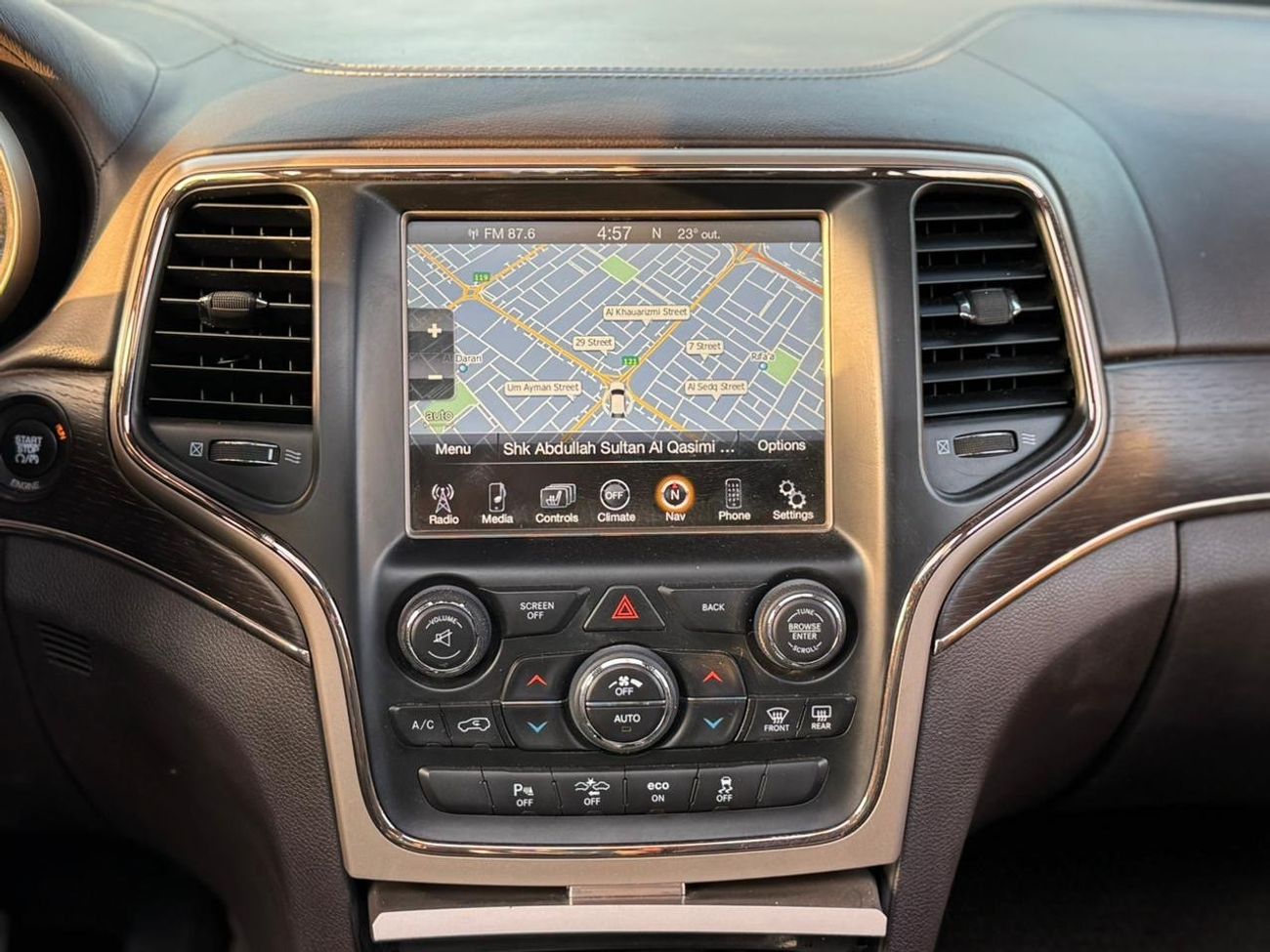 جيب جراند شيروكي Limited 3.6L