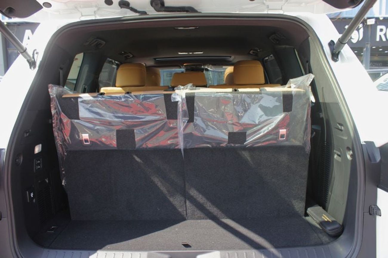 Lexus LX 600 Prestige 3.5L, GCC, UNDER WARRANTY FORM LOCAL DEALER