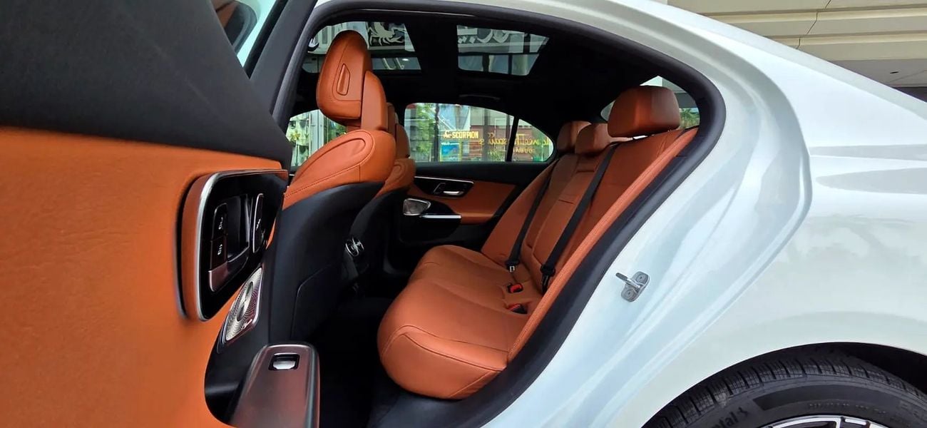 مرسيدس بنز C 300 C300-Excellent Condition-Bank Finance Available