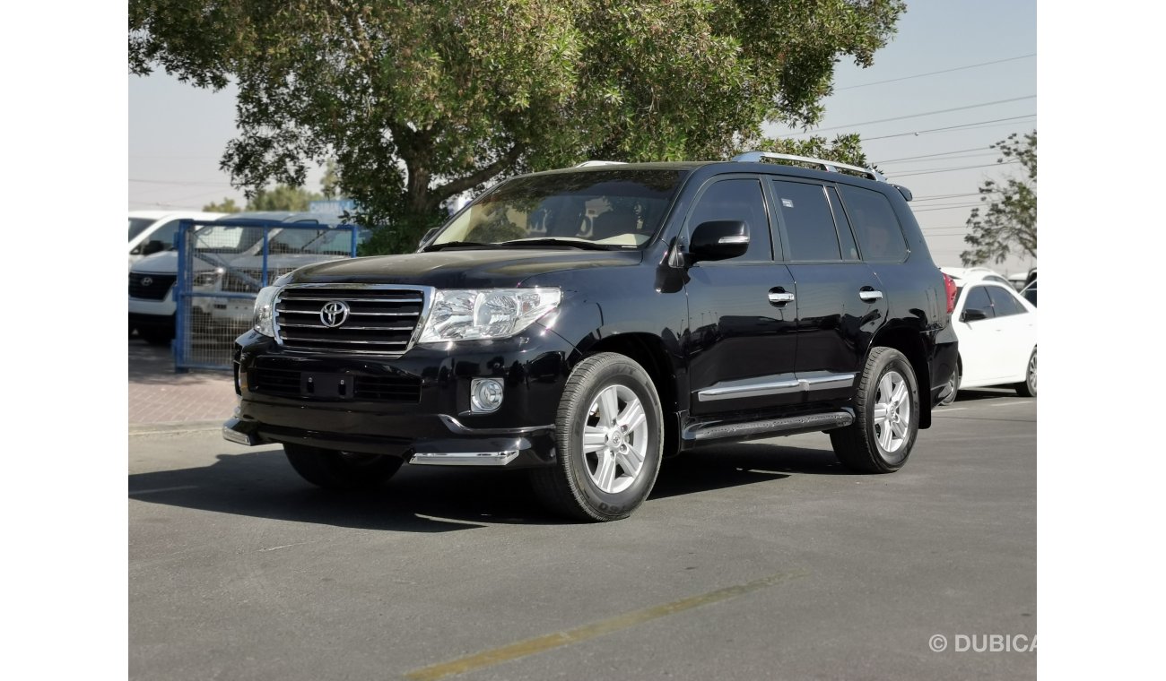 Toyota Land Cruiser 4.0L PETROL, 18" ALLOY RIMS, PUSH START, CRUISE CONTROL (LOT # 6200)