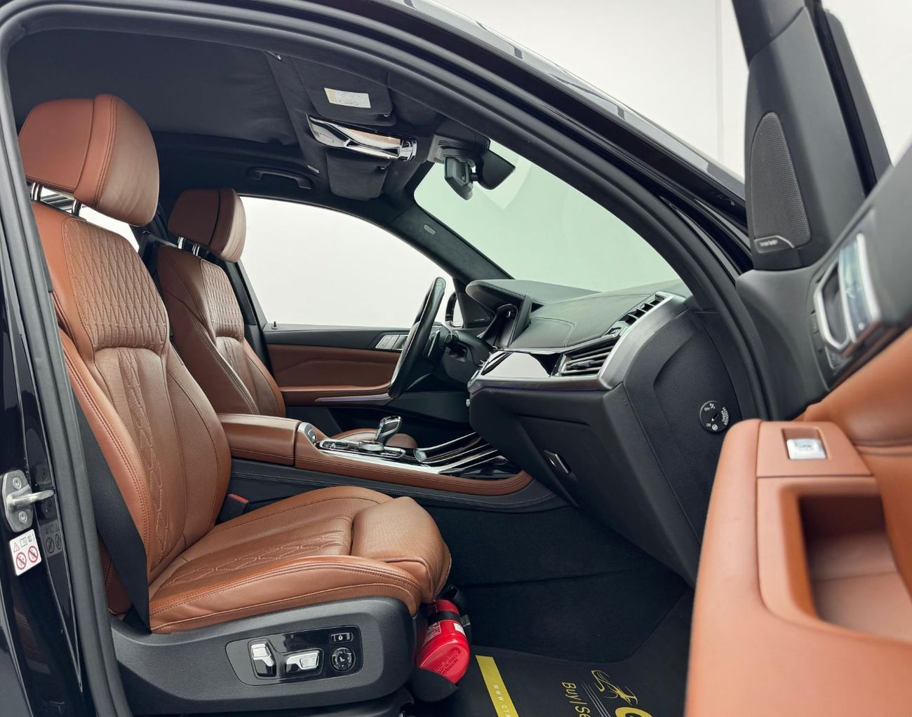 BMW X7 XDrive40i 3.0L 2019 BMW X7 xDrive40i X Offroad Pack, 1 Year Warranty, BMW Agency FSH, GCC