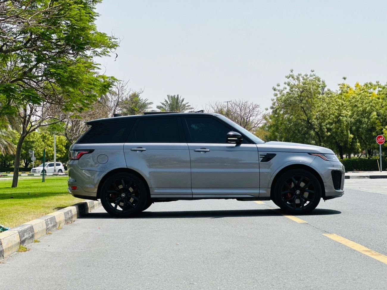 Land Rover Range Rover Sport RANGE ROVER SPORT SVR ORIGINAL V8 MODEL 2020