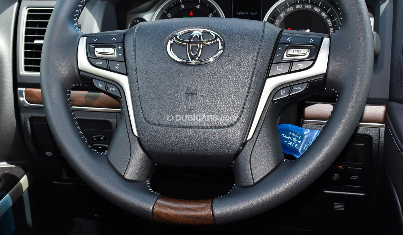 Toyota Land Cruiser VXR 5.7 V8