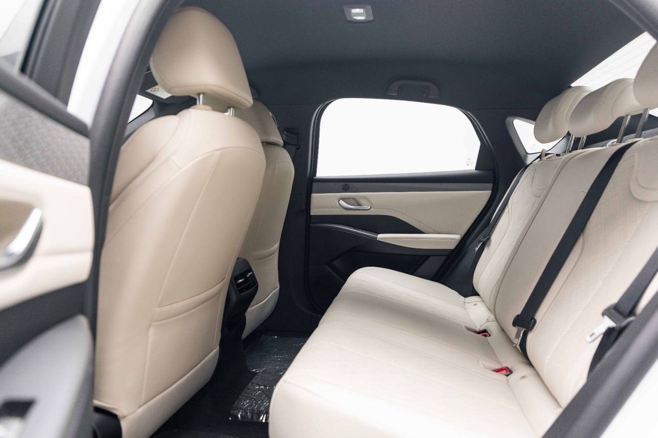 BYD QIN PLUS DM-i Lead Version 1.5L - White Inside Beige | Export Only