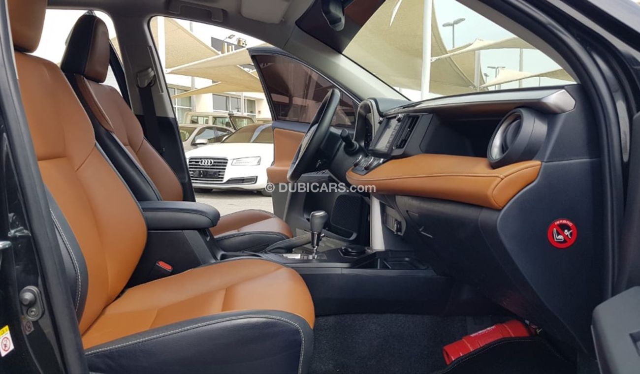 Toyota RAV4 Toyota Rav4 model 2018 GCC VXR car prefect condition full option sun roof leather seats back camera