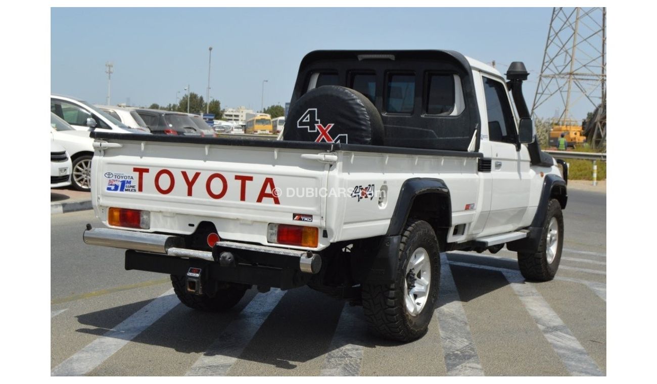 Toyota Land Cruiser Pick Up Clean car 1VD engine Diesel