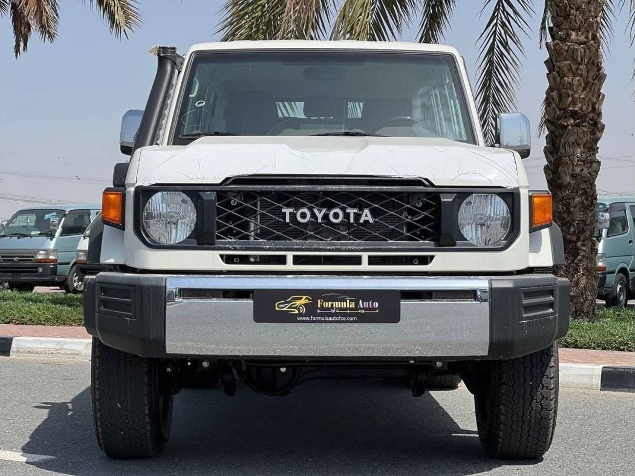 تويوتا لاند كروزر 70 LC76 4.0L PTR M/T // 2025 // HIGH OPTION WITH DVD & BACK CAMERA , POWER WINDOWS , COOL BOX // SPECIA