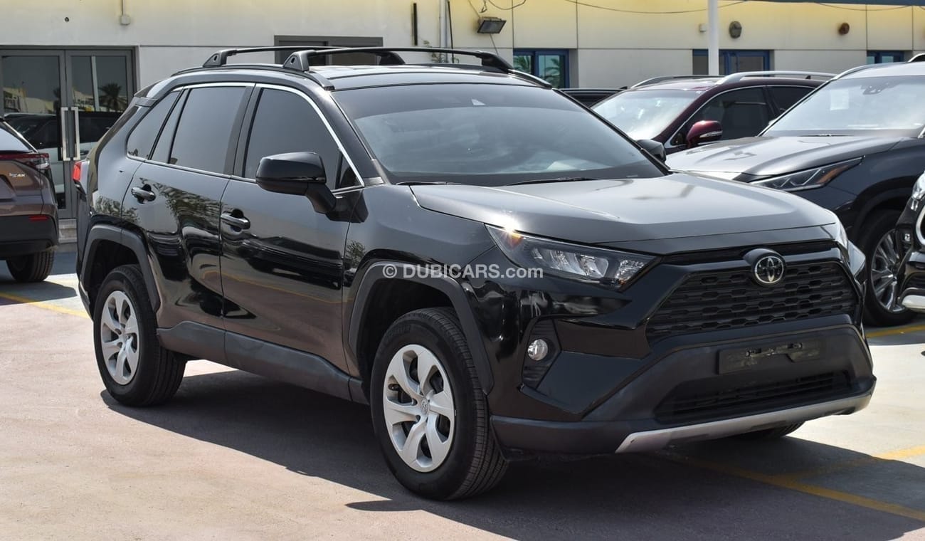 Toyota RAV4 Toyota RAV4 XLE BLACK-BLACK INTERIOR