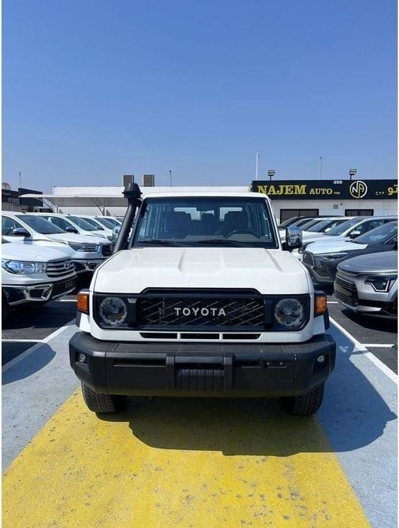 Toyota Land Cruiser 70 4,0L V6 A/T GAS LX