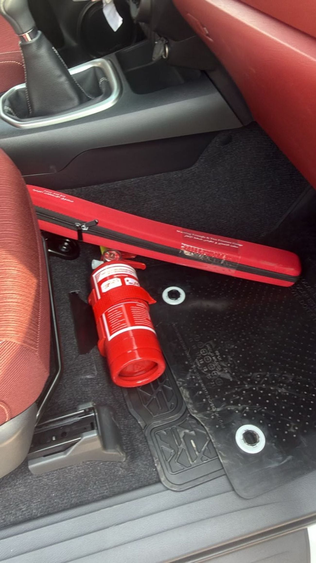 Toyota Hilux SR5 manual transimtion