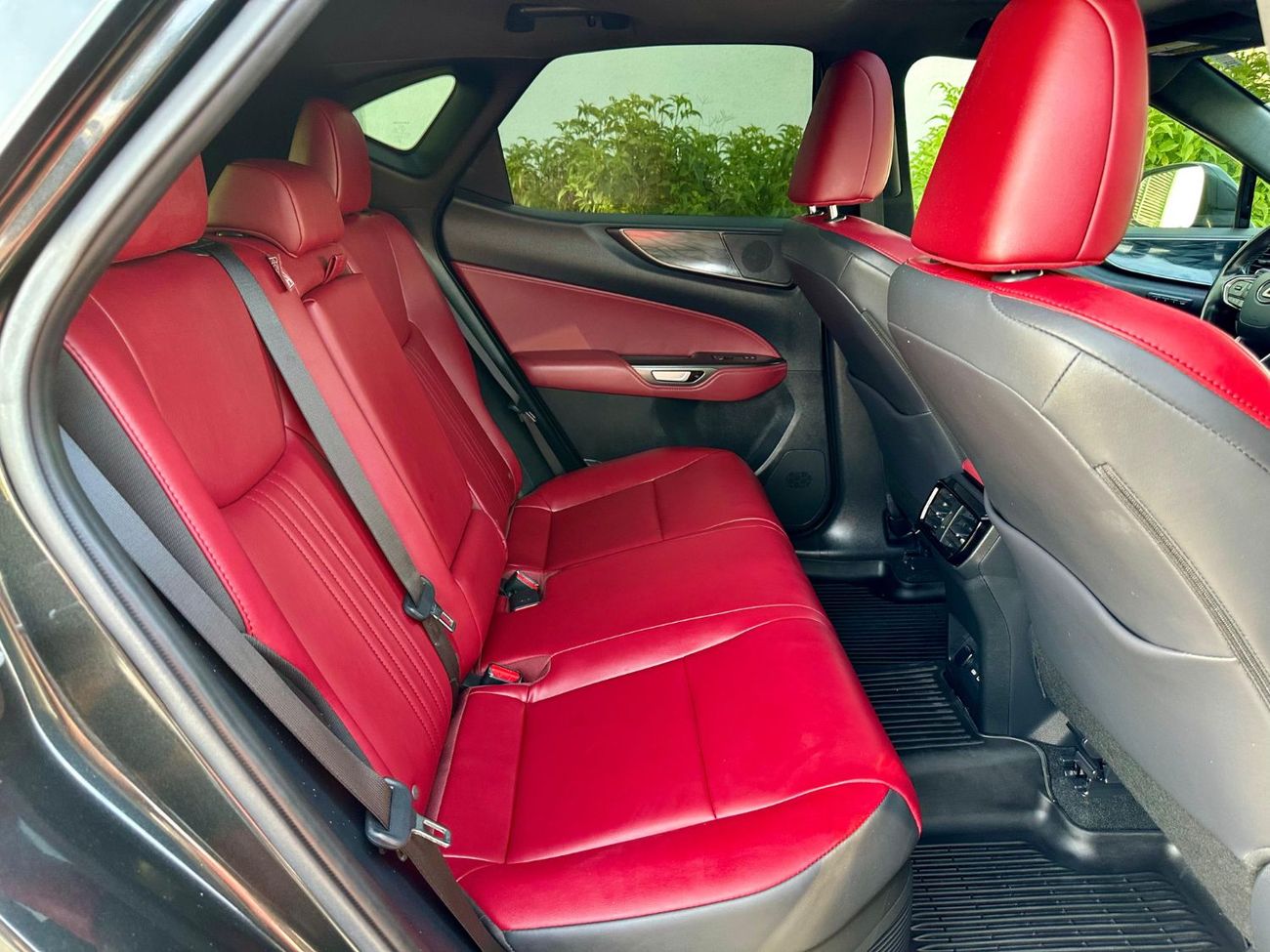 Lexus NX350h Platinum 2.5L