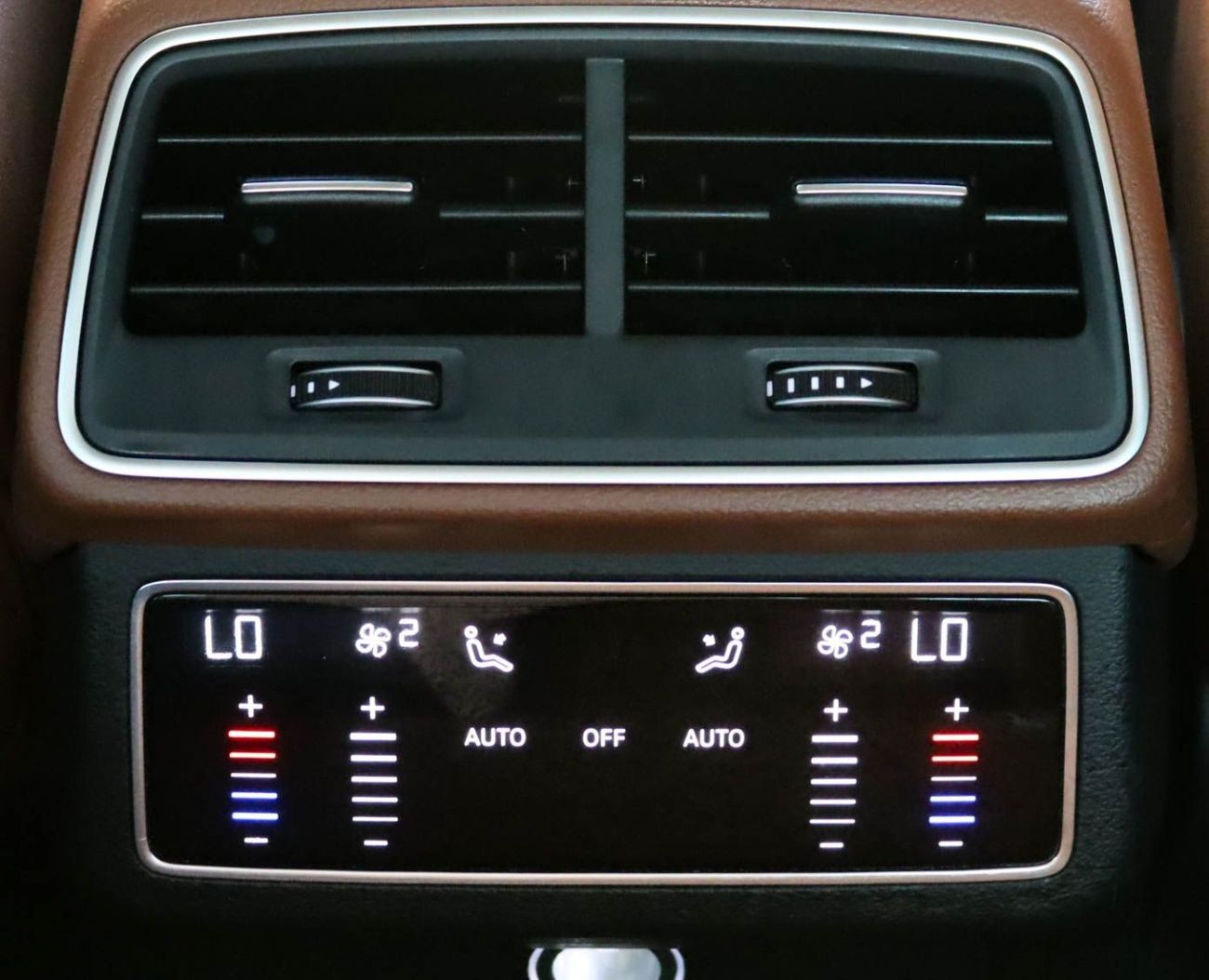 Audi A6 45 TFSI 2.0L Audi A6  2020, 45 TFSI,  GCC, accident-free in excellent condition 1580 P.M