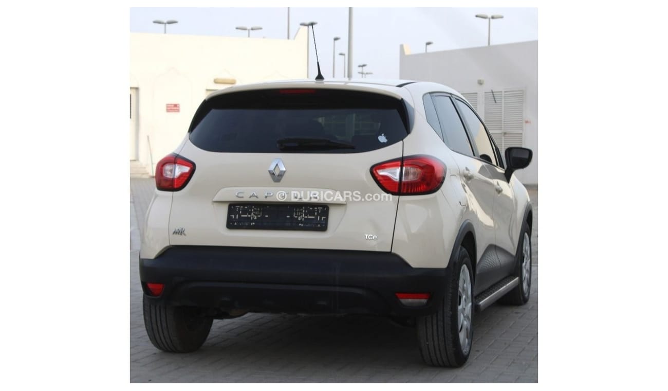 Renault Captur Renault capture 2016 GCC beige excellent condition without accidents