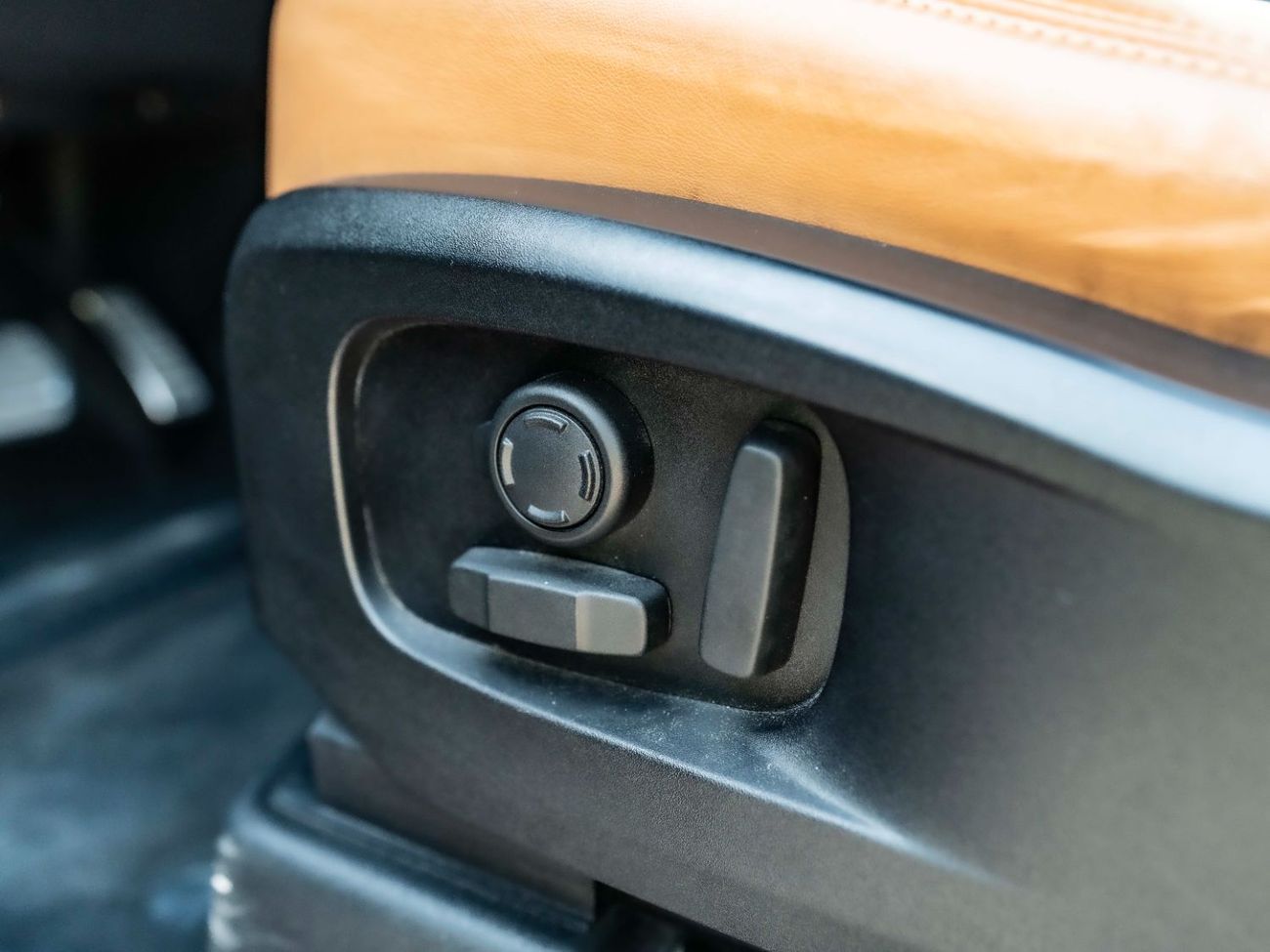 Land Rover Defender 90 X P525 5.0L