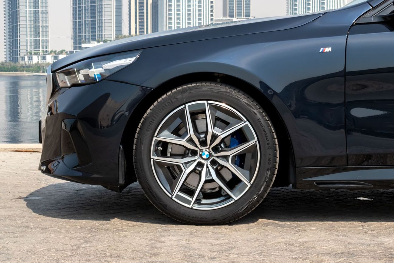 بي أم دبليو 520i M Modern-line