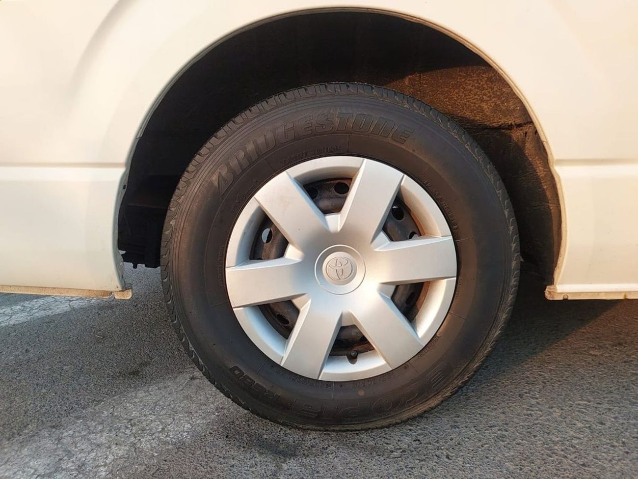 تويوتا هاياس TOYOTA HIACE COMMUTER VAN RHD 2014 MODEL 2.7 L PETROL AUTOMATIC(PM06274)