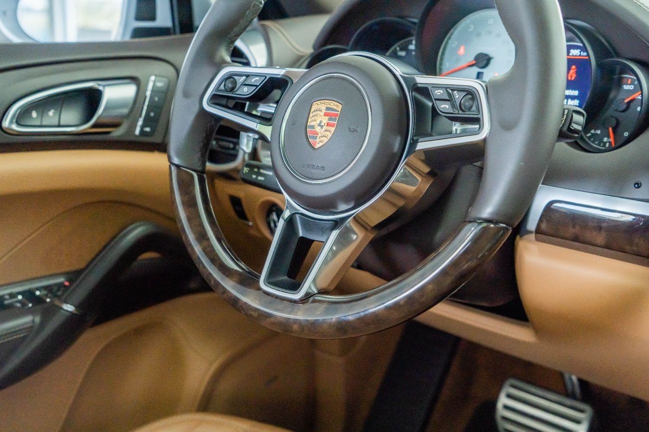 Porsche Cayenne 2015 Porsche Cayenne S 3.6L V6 / Full-Service History